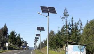 Novi Sad dobija stotinu svetiljki na solarnu energiju
