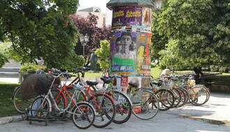 KRENULA SEZONA: Bicikli su se vratili u grad (FOTO)