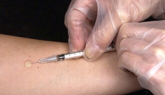 Tri puta veće kazne za odbijanje obavezne vakcinacije dece