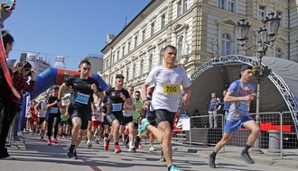 FOTO: Vanja Vidović i Milan Petrović pobednici Novosadskog polumaratona