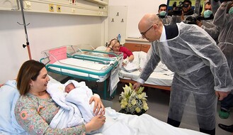 FOTO: Veljko Višnjić je prva beba rođena na Dan Grada Novog Sada