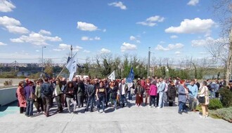 Radnici RTV-a održali jednosatni štrajk upozorenja (FOTO)