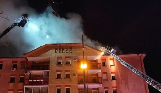 Ugašen požar na Limanu posle više od tri sata borbe sa vatrom