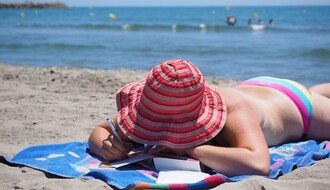 SAVETI STRUČNJAKA: Kako da smirite kožu kada izgorite na suncu