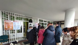 OSA: Niz nepravilnosti na novosadskim biračkim mestima (VIDEO)