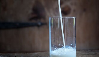 Srbija zabranila uvoz mleka i prerađevina bosanskog proizvođača MI 99