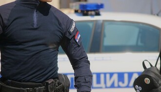 Vozač pod dejstvom alkohola bežao bosonog od policije u Temerinskoj ulici