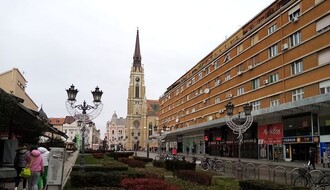 Dobro jutro, Novi Sade, grade sa previše automobila