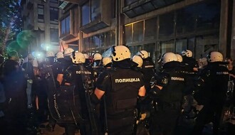 Slobodan univerzitet: Policija napustila kampus UNS posle 36 dana