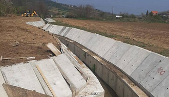 U toku je održavanje kanala i potoka u okolini Novog Sada