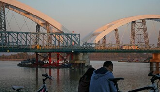FOTO: Spojeni lukovi Žeželjevog mosta