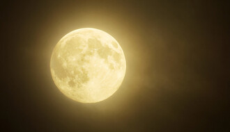 VEČERAS SPEKTAKL NA NEBU: Obratite pažnju na Mesec, ovako će izgledati tek za četrnaest godina