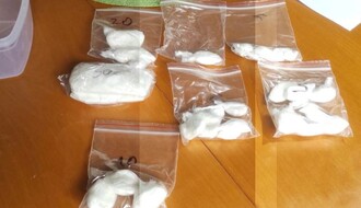 FOTO: Beočinac osumnjičen za nelegalnu trgovinu narkoticima