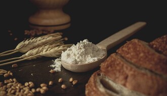 VUČIĆ: Srbija će ograničiti izvoz pšenice, brašna će biti dovoljno