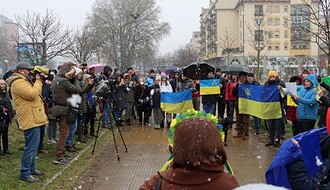 FOTO: U Novom Sadu održan antiratni protest zbog agresije na Ukrajinu