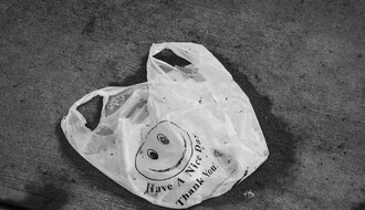OSLUŠKUJEMO: Jesu li plastične kese Novosađanima skupe?