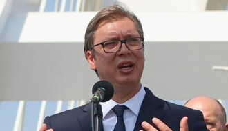 Vučić: Teška noć, izbila nova žarišta, vanredno stanje najkasnije do maja