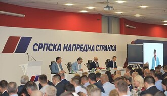 Sastanku vojvođanskih "naprednjaka" u NS prisustvovao i predsednik Srbije