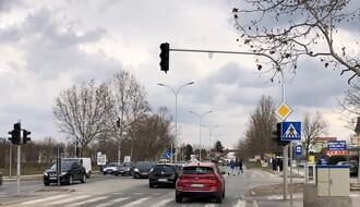FOTO: Dva nova semafora na Novosadskom putu od sutra u redovnom režimu rada