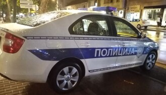 "Filmska" potera u NS: Trojica ukrala vozilo dostavljaču na Telepu, policija ih stigla na Bulevaru