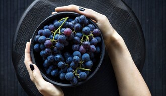 Pet razloga zbog kojih treba da jedete grožđe