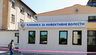 KOVID-19: U Novom Sadu raste broj hospitalizovanih, KCV bio prinuđen da obezbedi dodatne smeštajne kapacitete