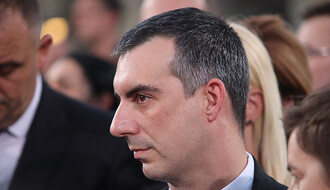 Orlić: Bilo bi dobro da se opozicija uzdrži od uvreda, makar kada govore u Skupštini