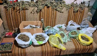 MUP: U kući u okolini Bača otkriveno više od četiri kilograma marihuane (FOTO)
