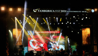 FOTO i VIDEO: "Tamburica fest 2021" zvanično otvoren na Petrovaradinskoj tvrđavi