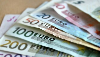 ISTRAŽIVANJE: Građani Srbije očekuju platu od 760 evra