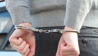 NS: Uhapšen devetnaestogodišnjak zbog više krivičnih dela