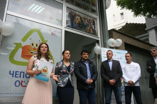FOTO: Udruženje "Čepom do osmeha" otvorilo kancelariju u Novom Sadu
