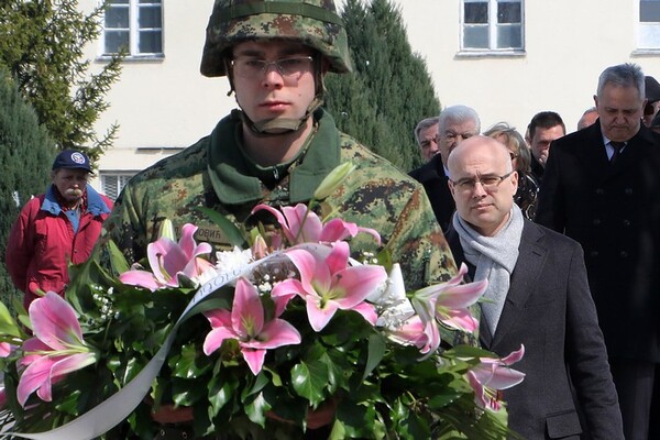 Položeni venci u znak sećanja na poginule u NATO bombardovanju
