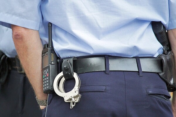 BEOGRAD: Tri policijska službenika uhapšena zbog iznude