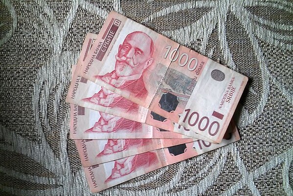 STIŽE BONUS: Penzionerima do kraja godine po 5.000 dinara novčane pomoći