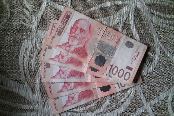 PREMIJERKA: U narednih mesec dana svim penzionerima pomoć od najmanje 4.000 dinara