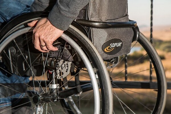 Centar "Živeti uspravno": Uključite se u kampanju prikupljanja sredstava za personalnu asistenciju osobama sa invaliditetom