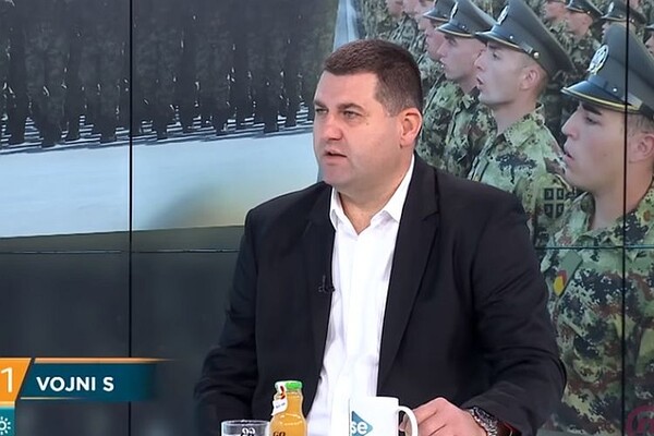 Predsednik Vojnog sindikata Novica Antić nakon privođenja počeo štrajk glađu Predsednik Vojnog sindikata Novica Antić nakon privođenja počeo štrajk glađu