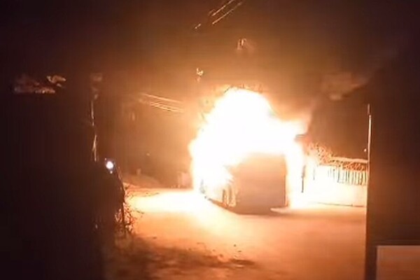 Izgoreo autobus na Popovici (VIDEO)