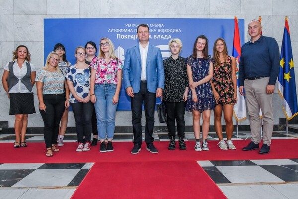 Đaci Karlovačke gimnazije osvojili stipendije za usavršavanje jezika u Kini