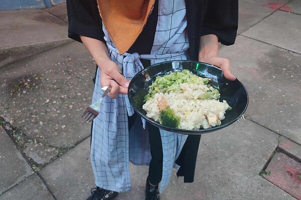 Podrška i solidarnost: Transmena i Otvorena kuhinja u Crnoj kući (FOTO i VIDEO) Podrška i solidarnost: Transmena i Otvorena kuhinja u Crnoj kući (FOTO i VIDEO)