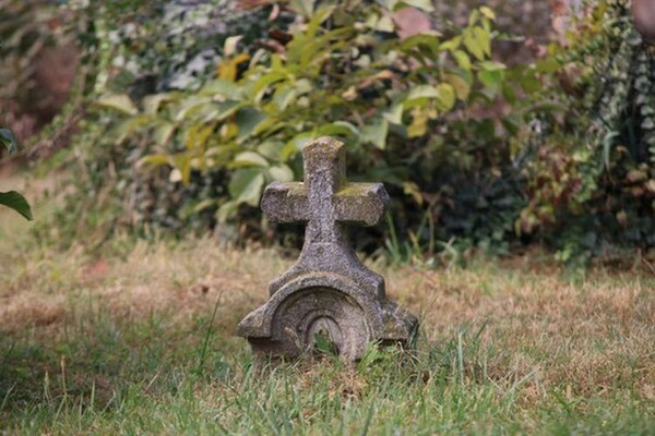 Raspored sahrana i ispraćaja za ponedeljak, 6. april Raspored sahrana i ispraćaja za ponedeljak, 6. april