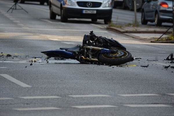 U saobraćajki na Limanu teže povređen motociklista