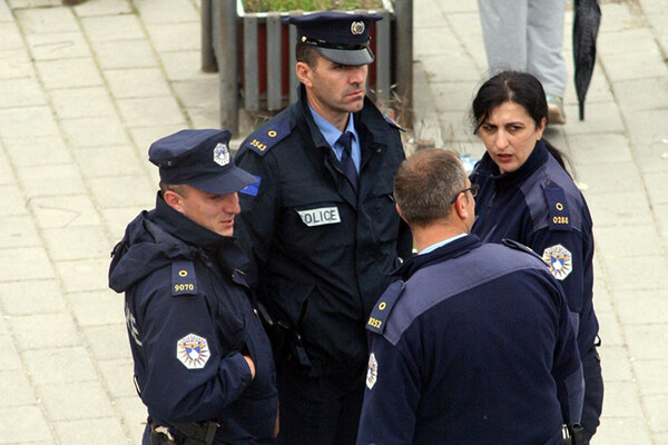 Dečak i mladić ranjeni kod Štrpca na KiM, dok su nosili Badnjak Dečak i mladić ranjeni kod Štrpca na KiM, dok su nosili Badnjak