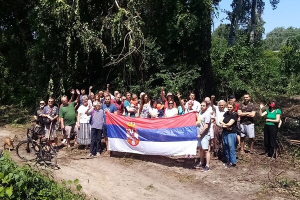 FOTO i VIDEO: Građanski aktivisti brane Šodroš, dežuraće da spreče seču stabala