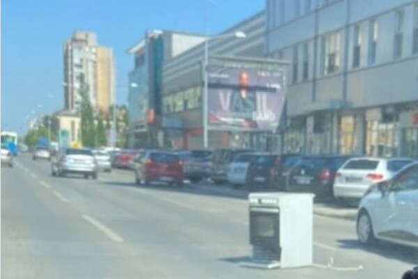 FOTO: "Zaboravljen" šporet na Bulevaru cara Lazara