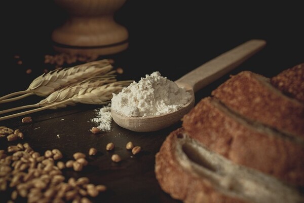 VUČIĆ: Srbija će ograničiti izvoz pšenice, brašna će biti dovoljno