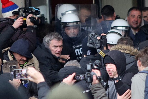 NOVI SAD: Opozicija poziva na sutrašnji protest ispred Skupštine grada