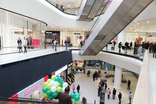 FOTO: Zvanično otvorena "Promenada", Novosađani pohrlili u novi tržni centar