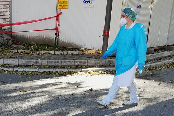 KORONA VIRUS: U Srbiji registrovana 1.242 novoobolela, preminulo još osmoro pacijenata